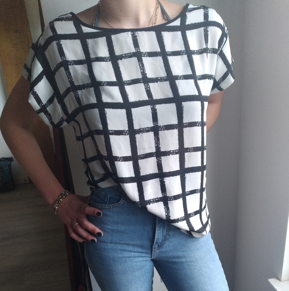 Short sleeve blouse by Bobeau - Picture 2 of 4